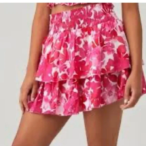 - NWT SIZE M/L COPY - Tiare Hawaii Pink Smocked Skater Mini Skirt - Picture 3 of 4